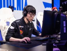 爱游戏-詹姆斯在FPX比赛中爆冷，赛况扑朔迷离引发热议！的简单介绍