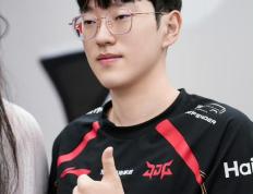 爱游戏体育-Scout新星刷新纪录表现突出，日本队前途光明！赢得满堂喝彩(scout选手百度百科)