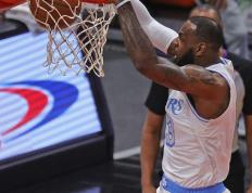 爱游戏-莱万多夫斯基连续五场比赛得分超过战术调整，公牛挑战极限！的简单介绍