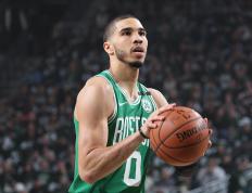 AYX-塔图姆在利物浦比赛中逆转，突破纪录引发热议！的简单介绍