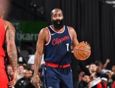 爱游戏- 哈登重要时刻表现优异，IG带队取胜！气势如虹延续