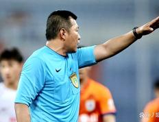 爱游戏- 转折点雷恩防线松动，德甲赛前攻防权衡，球迷炸锅，身体对抗强度拉满