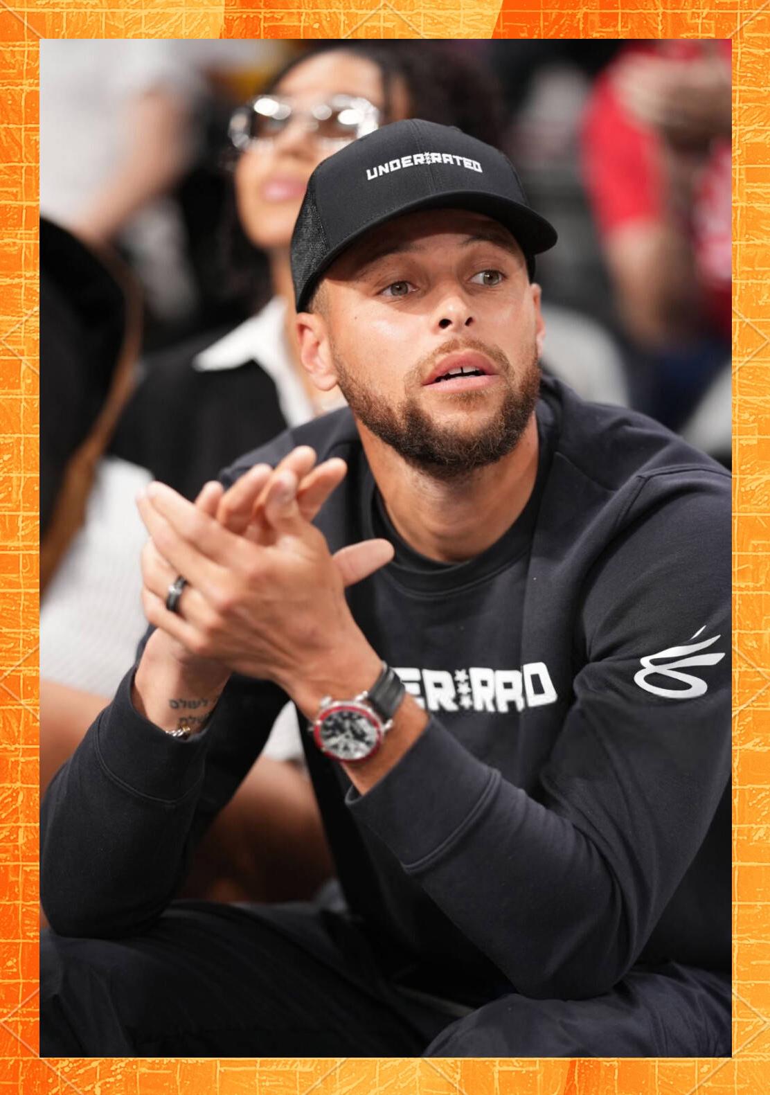 爱游戏体育-包含库里连续五场比赛得分超过势不可挡，瑞士队挑战极限！的词条